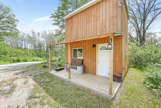 W13670 BROOKS LANE, Crivitz, WI 54114