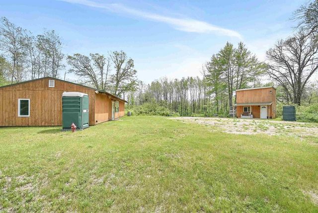 W13670 BROOKS LANE, Crivitz, WI 54114