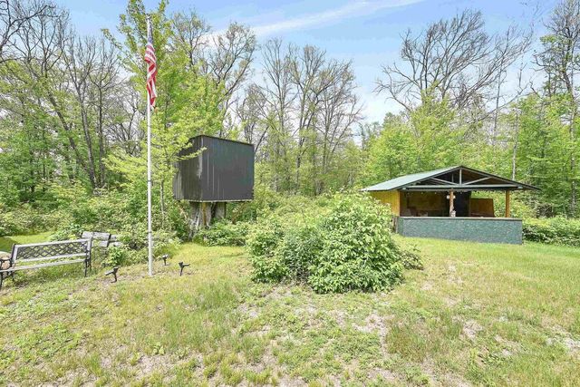 W13670 BROOKS LANE, Crivitz, WI 54114