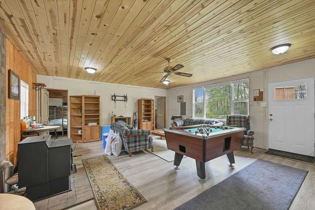 W13670 BROOKS LANE, Crivitz, WI 54114