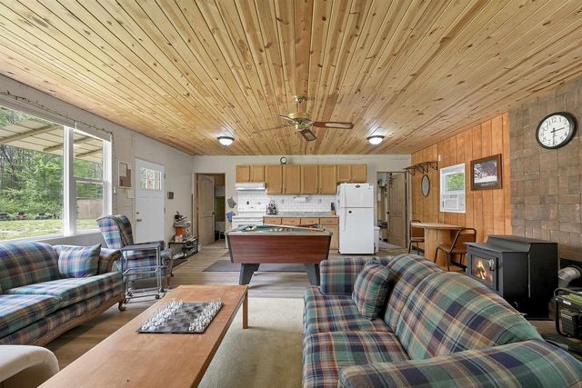 W13670 BROOKS LANE, Crivitz, WI 54114