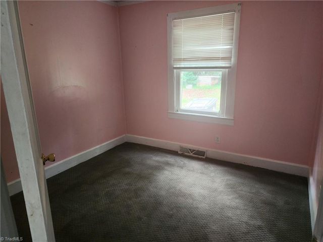 110 Booker Avenue, Lexington, NC 27292