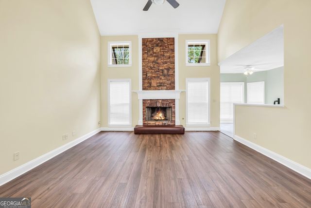 70 Barrington Farms Court, Sharpsburg, GA 30277