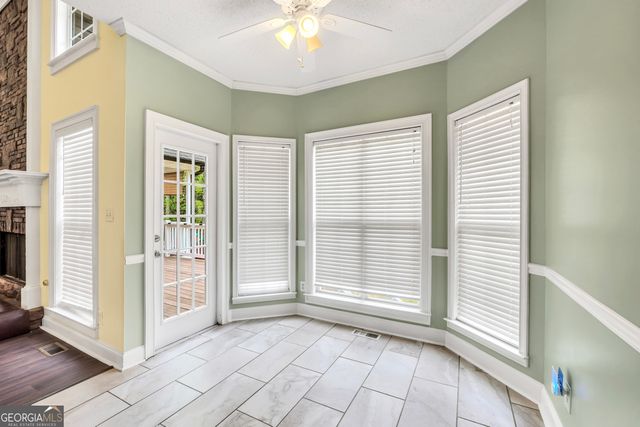 70 Barrington Farms Court, Sharpsburg, GA 30277