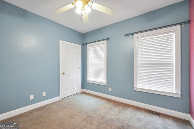 70 Barrington Farms Court, Sharpsburg, GA 30277