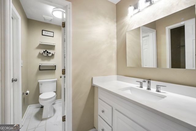 70 Barrington Farms Court, Sharpsburg, GA 30277