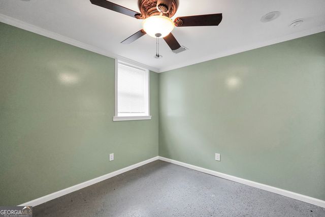 70 Barrington Farms Court, Sharpsburg, GA 30277