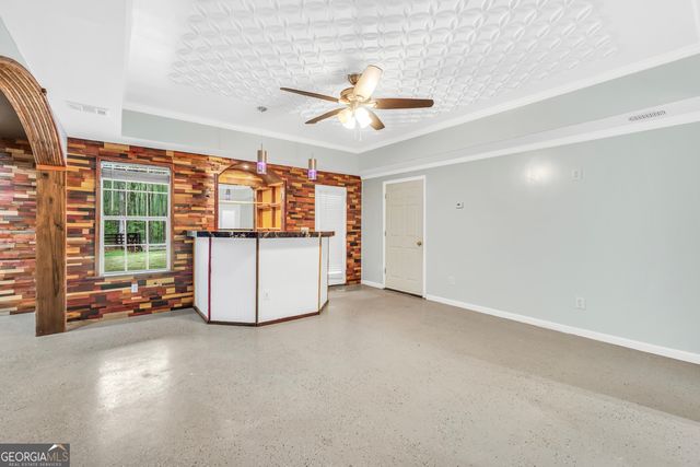 70 Barrington Farms Court, Sharpsburg, GA 30277