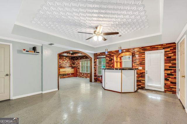 70 Barrington Farms Court, Sharpsburg, GA 30277