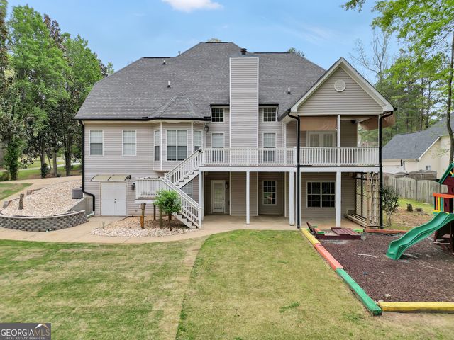 70 Barrington Farms Court, Sharpsburg, GA 30277