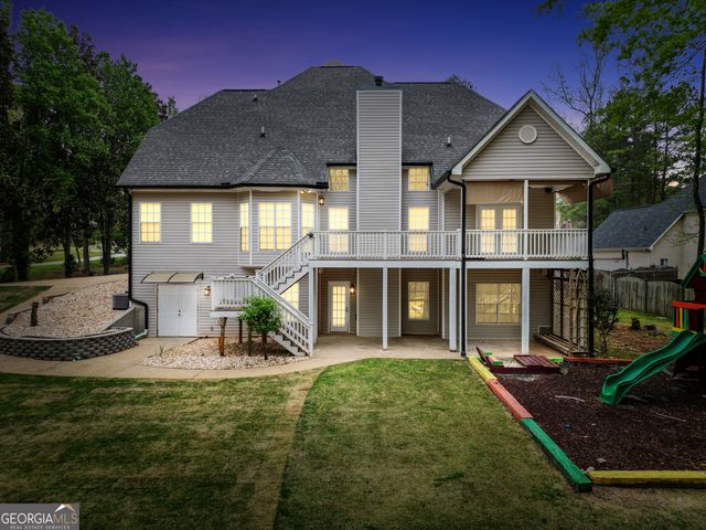 70 Barrington Farms Court, Sharpsburg, GA 30277