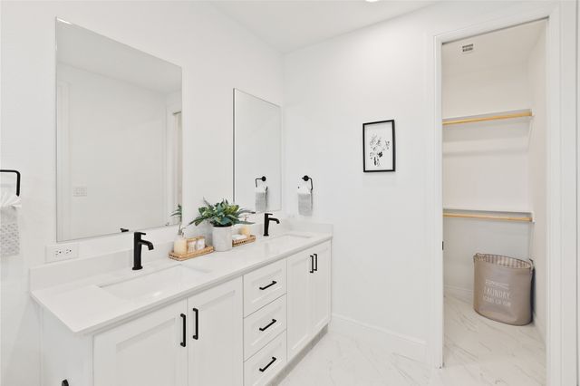 5014 Mission Avenue B, Dallas, TX 75206