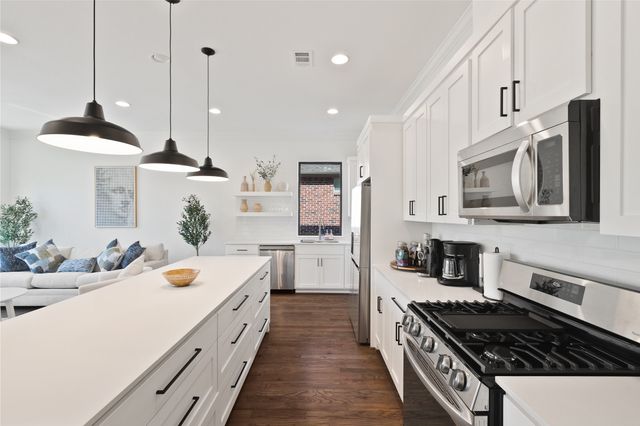 5014 Mission Avenue B, Dallas, TX 75206