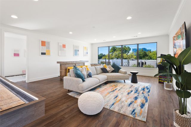 5014 Mission Avenue B, Dallas, TX 75206