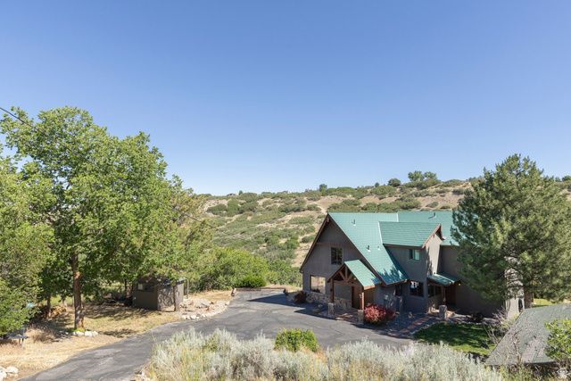 2105 E DIMPLE DELL RD, Sandy, UT 84092