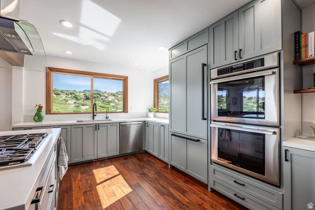 2105 E DIMPLE DELL RD, Sandy, UT 84092
