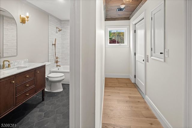 159 Byram Ln, Kingwood Twp., NJ 08559