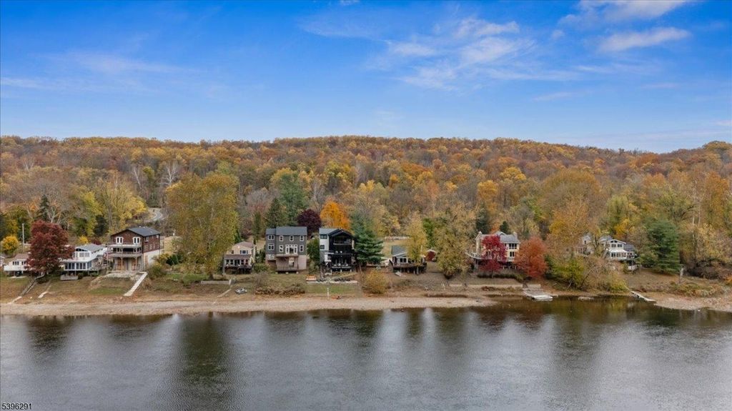 159 Byram Ln, Kingwood Twp., NJ 08559