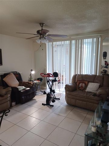 3030 Marcos Dr T304, Aventura, FL 33160