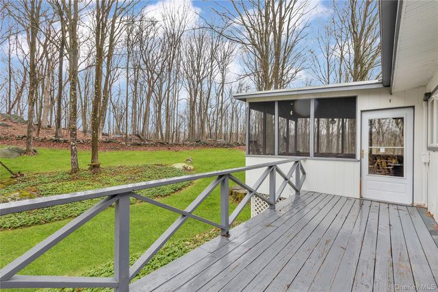 260 Watch Hill Road, Cortlandt Manor, NY 10567