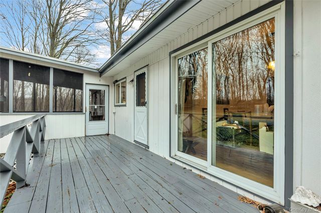 260 Watch Hill Road, Cortlandt Manor, NY 10567
