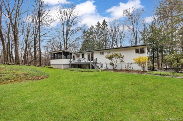 260 Watch Hill Road, Cortlandt Manor, NY 10567