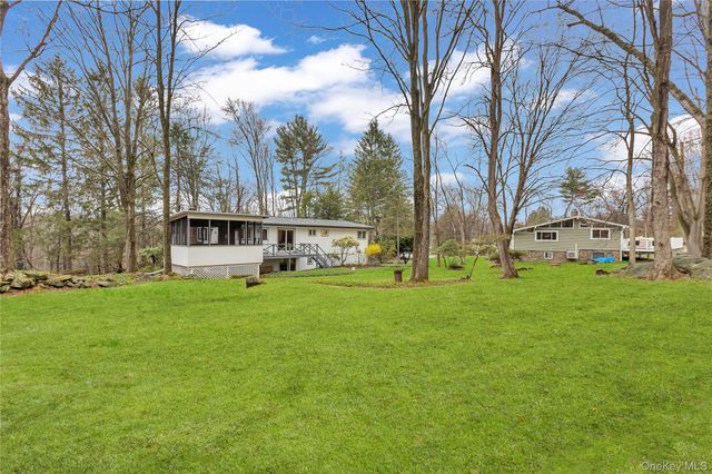 260 Watch Hill Road, Cortlandt Manor, NY 10567