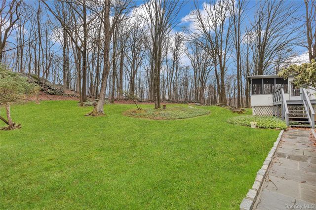 260 Watch Hill Road, Cortlandt Manor, NY 10567