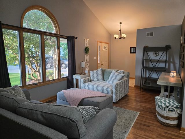 78 W 31st Street, Steger, IL 60475