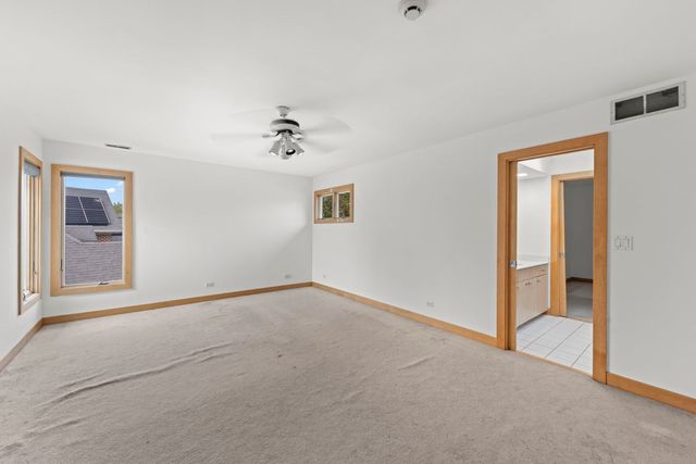 13258 Lakepoint Drive, Plainfield, IL 60585