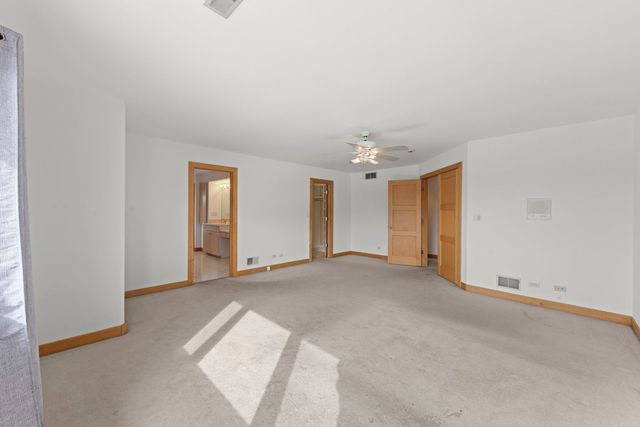13258 Lakepoint Drive, Plainfield, IL 60585