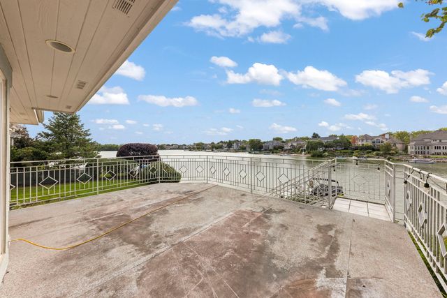 13258 Lakepoint Drive, Plainfield, IL 60585