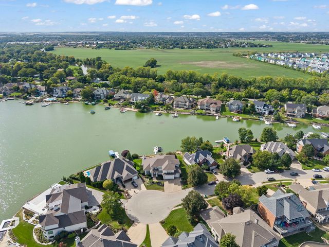 13258 Lakepoint Drive, Plainfield, IL 60585