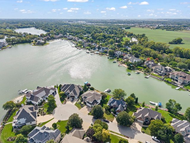 13258 Lakepoint Drive, Plainfield, IL 60585