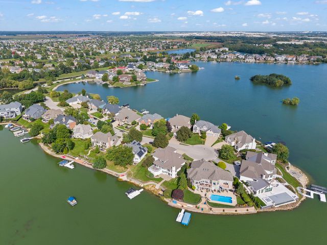 13258 Lakepoint Drive, Plainfield, IL 60585