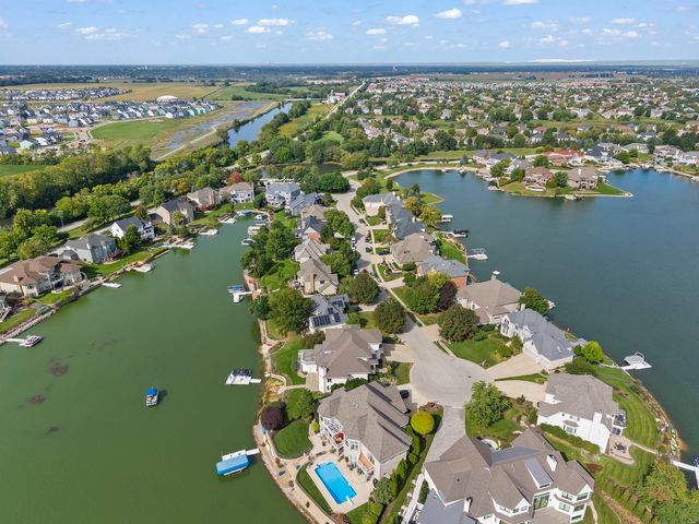 13258 Lakepoint Drive, Plainfield, IL 60585