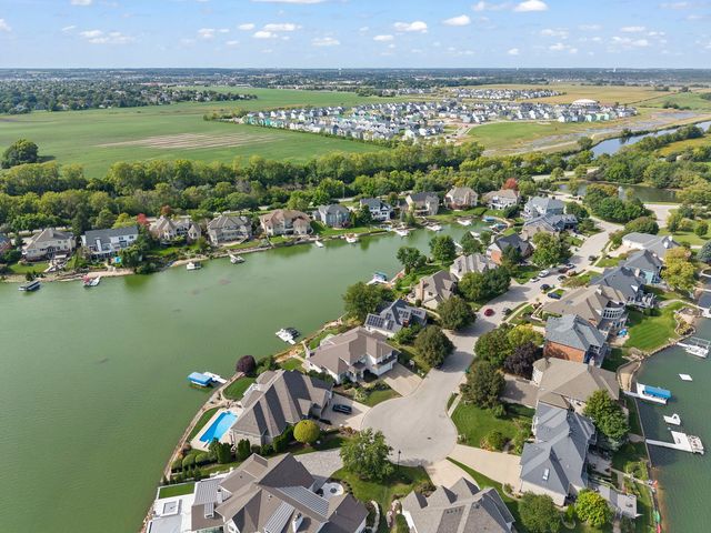 13258 Lakepoint Drive, Plainfield, IL 60585