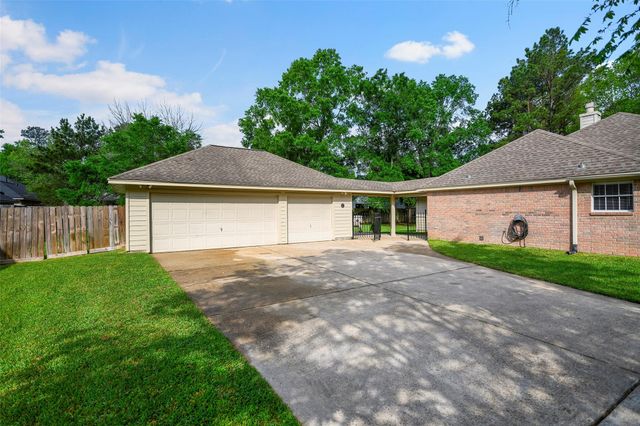 764 Forest Lane Drive, Conroe, TX 77302