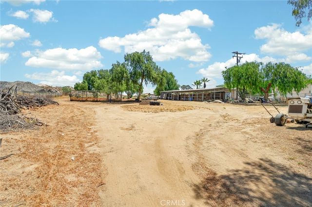 21470 Old Elsinore Road, Perris, CA 92570