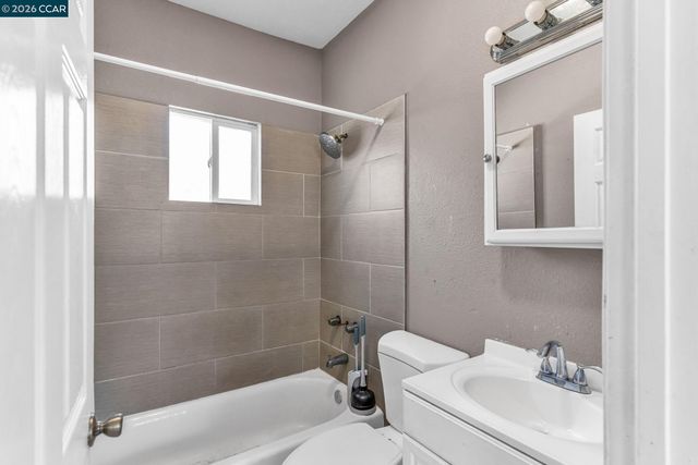 528 S 29Th St, Richmond, CA 94804