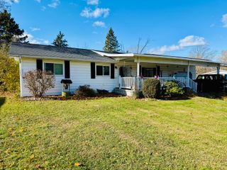 147 S 7th Street NE, Cedar Springs, MI 49319