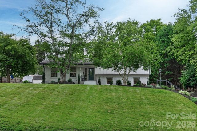1910 Wensley Drive, Charlotte, NC 28210