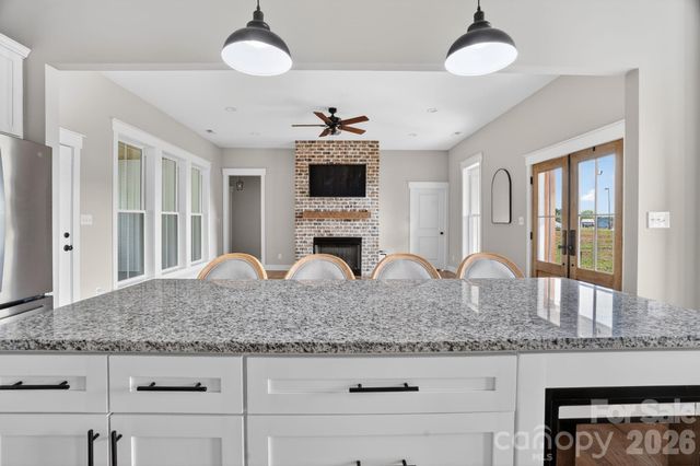 1182 Cape Hickory Road, Hickory, NC 28601