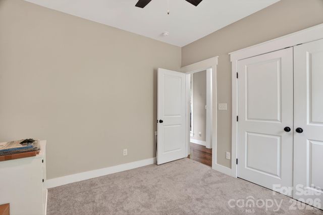 1182 Cape Hickory Road, Hickory, NC 28601