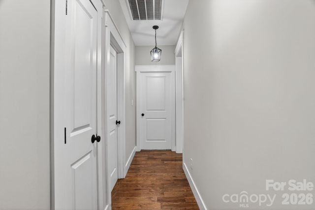 1182 Cape Hickory Road, Hickory, NC 28601