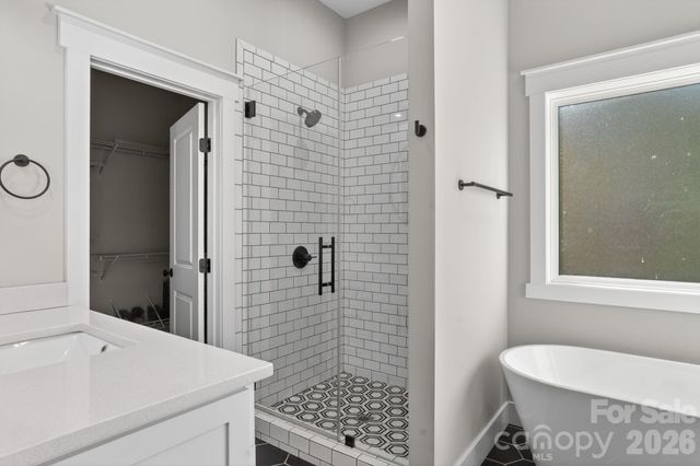 1182 Cape Hickory Road, Hickory, NC 28601