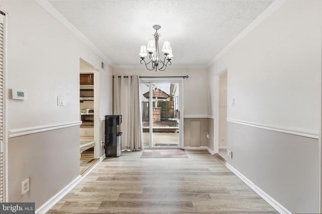 112 N KENNEDY RD, Sterling, VA 20164