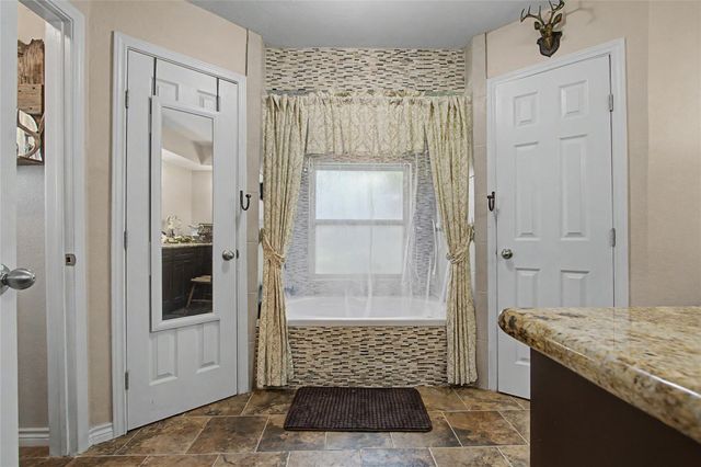 2549 River Ridge, Conroe, TX 77385