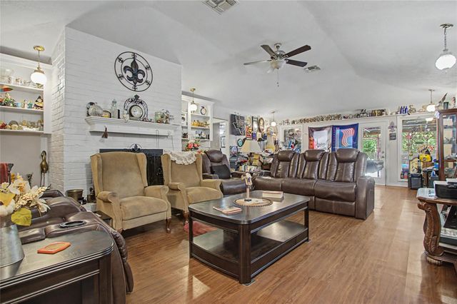 2549 River Ridge, Conroe, TX 77385