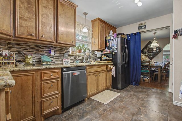 2549 River Ridge, Conroe, TX 77385